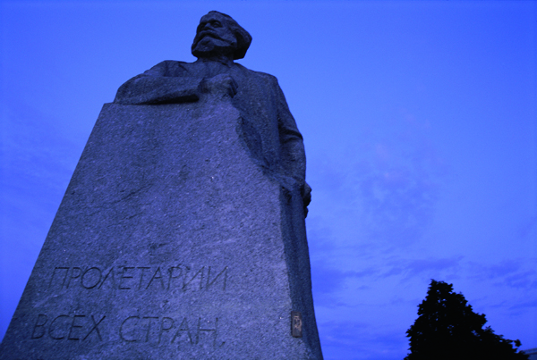 Slavoj Žižek, Revolution at the Gate: Žižek, on Lenin, the 1917 Writings, (London: Verso, 2002)/정영목 역