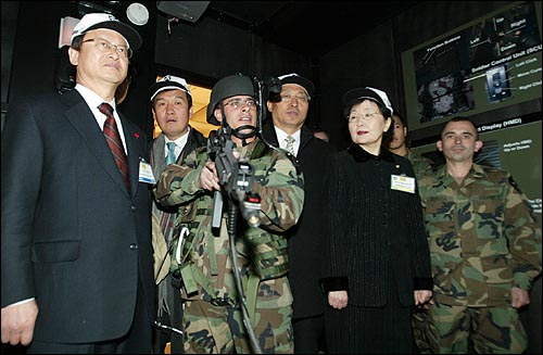 캠프케이시 근접전투전술훈련장 이시우 2004/12/26 251